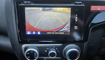 2015 Honda jazz vtec automatic low kms13.jpg